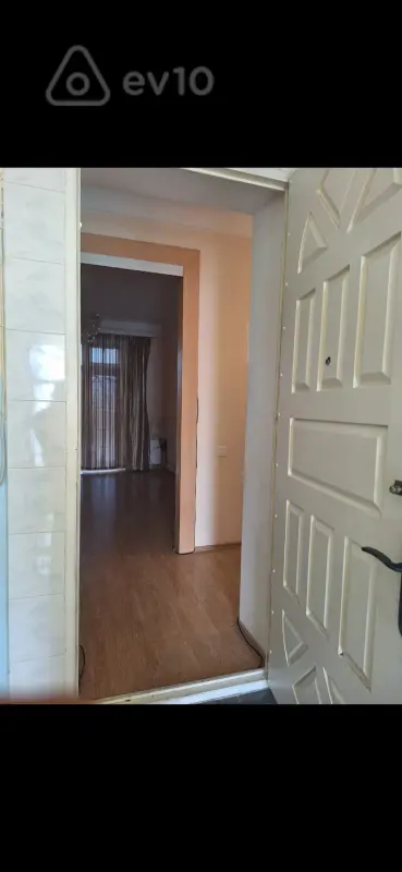 Kirayə verilir 2 otaqlı köhnə tikili 55 m²
