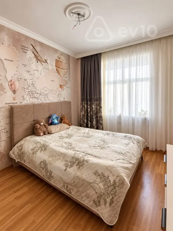 Satılır 5 otaqlı köhnə tikili 120 m²
