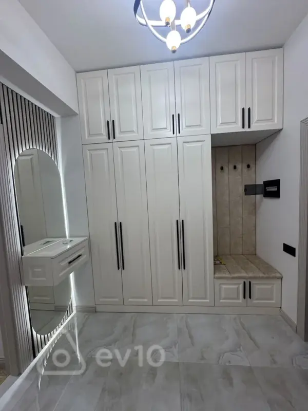 Satılır 3 otaqlı yeni tikili 62.5 m²