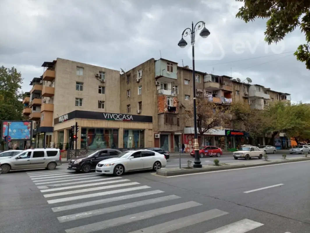 Kirayə verilir 1 otaqlı köhnə tikili 35 m²