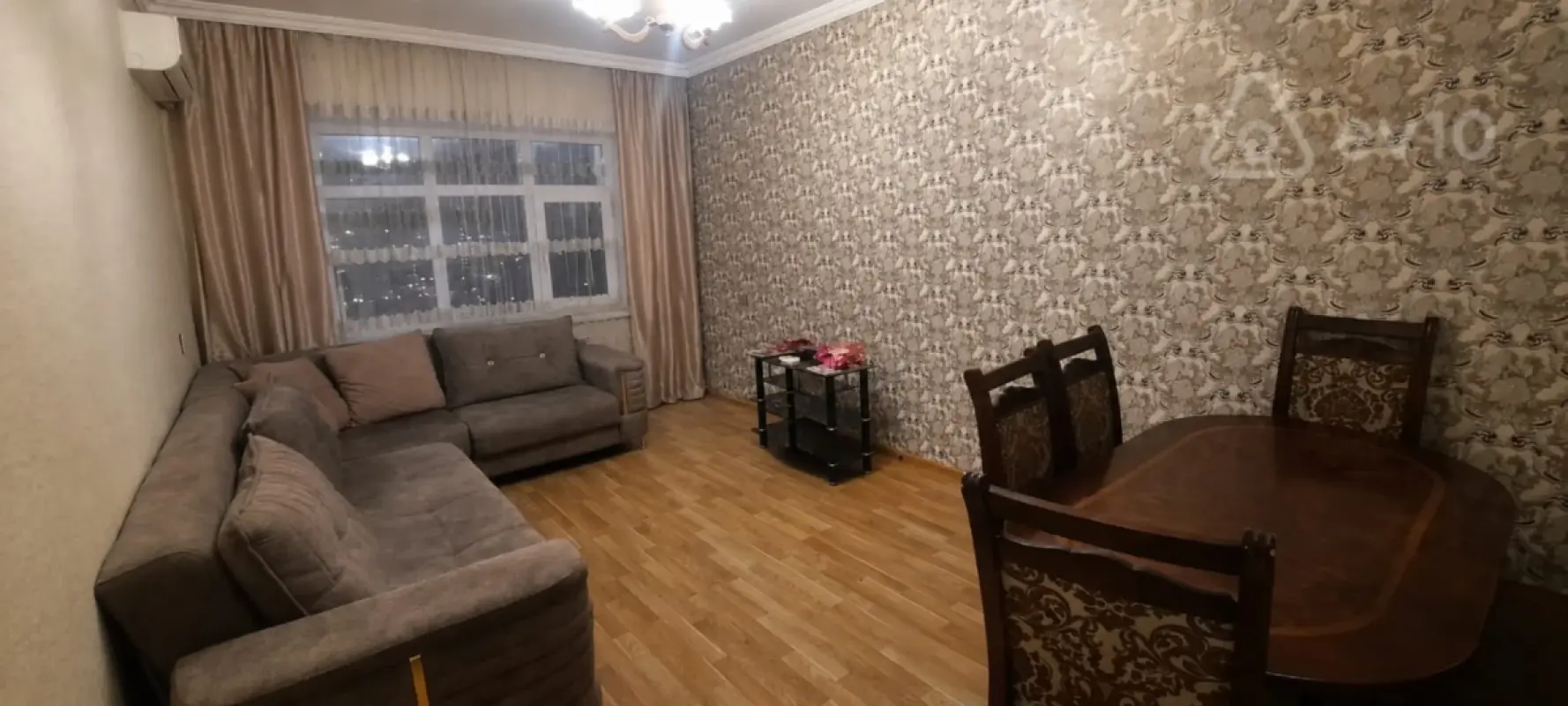 Kirayə verilir 2 otaqlı köhnə tikili 65 m²