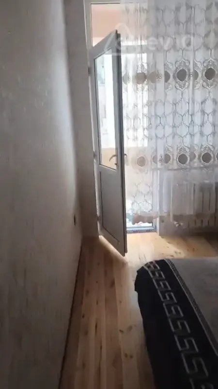 Kirayə verilir 3 otaqlı yeni tikili 70 m²