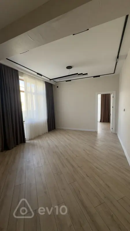 Kirayə verilir 2 otaqlı yeni tikili 80 m²