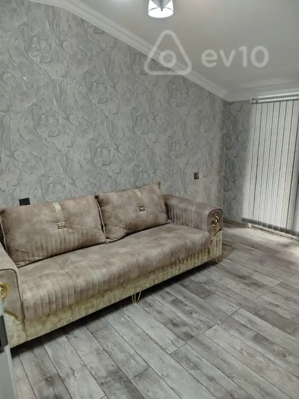 Kirayə verilir 2 otaqlı yeni tikili 60 m²