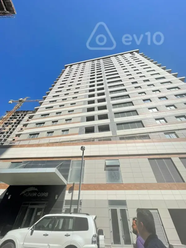 Satılır 4 otaqlı yeni tikili 185 m²