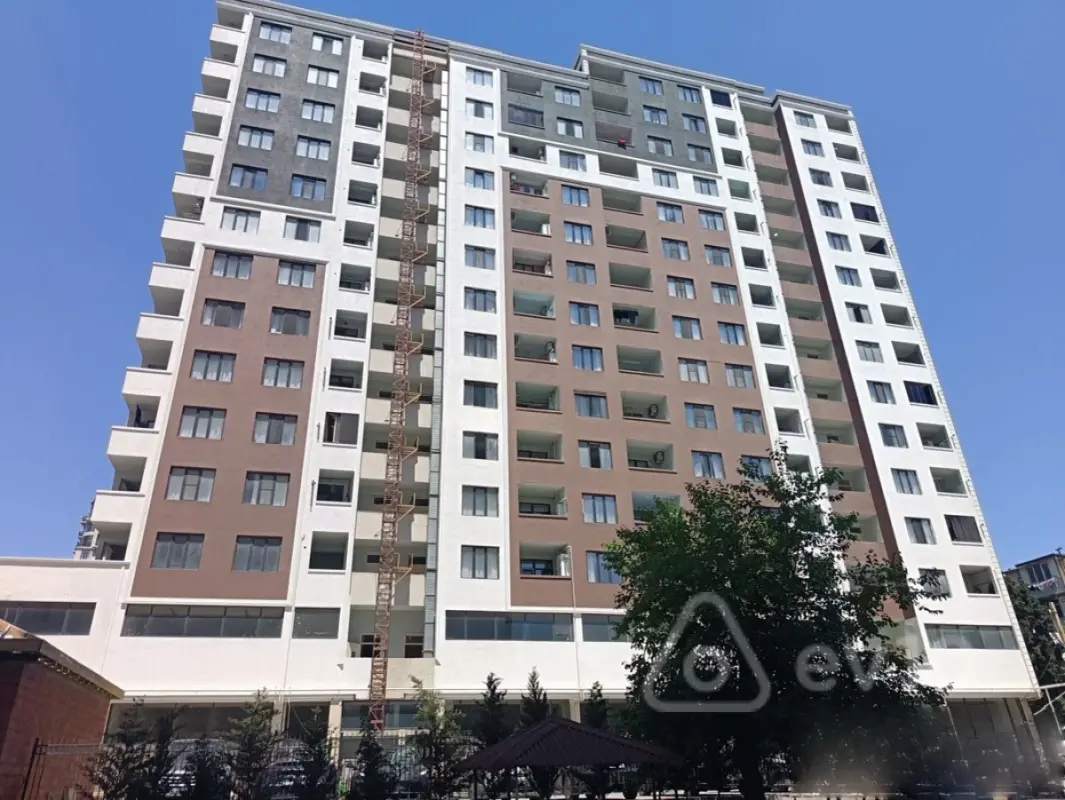 Satılır 3 otaqlı yeni tikili 84 m²