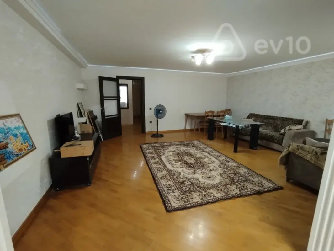 Satılır 3 otaqlı köhnə tikili 62 m²