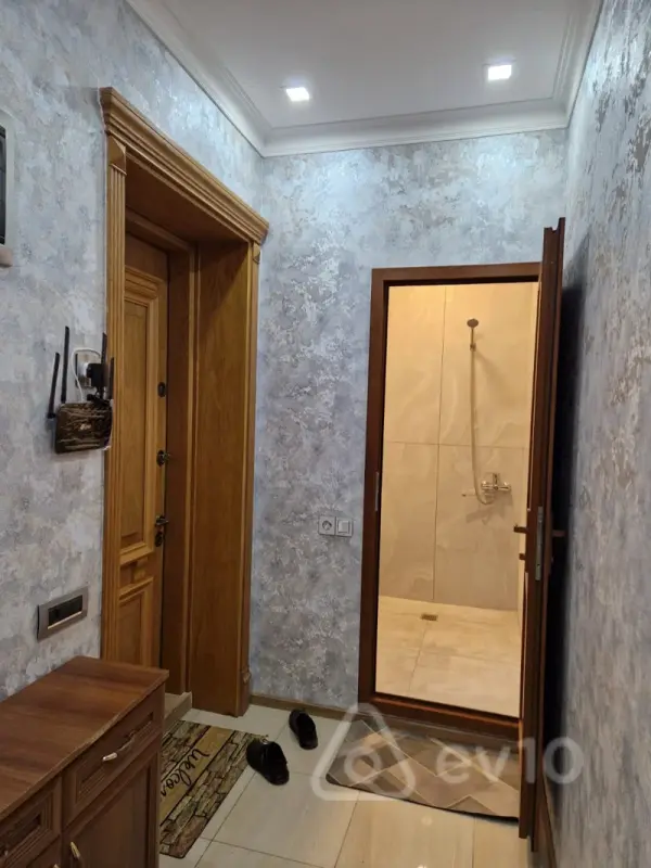 Kirayə verilir 2 otaqlı yeni tikili 80 m²