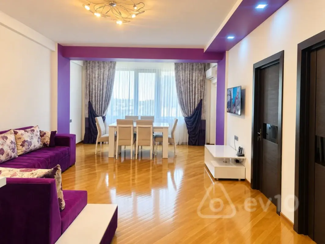 Kirayə verilir 2 otaqlı yeni tikili 80 m²