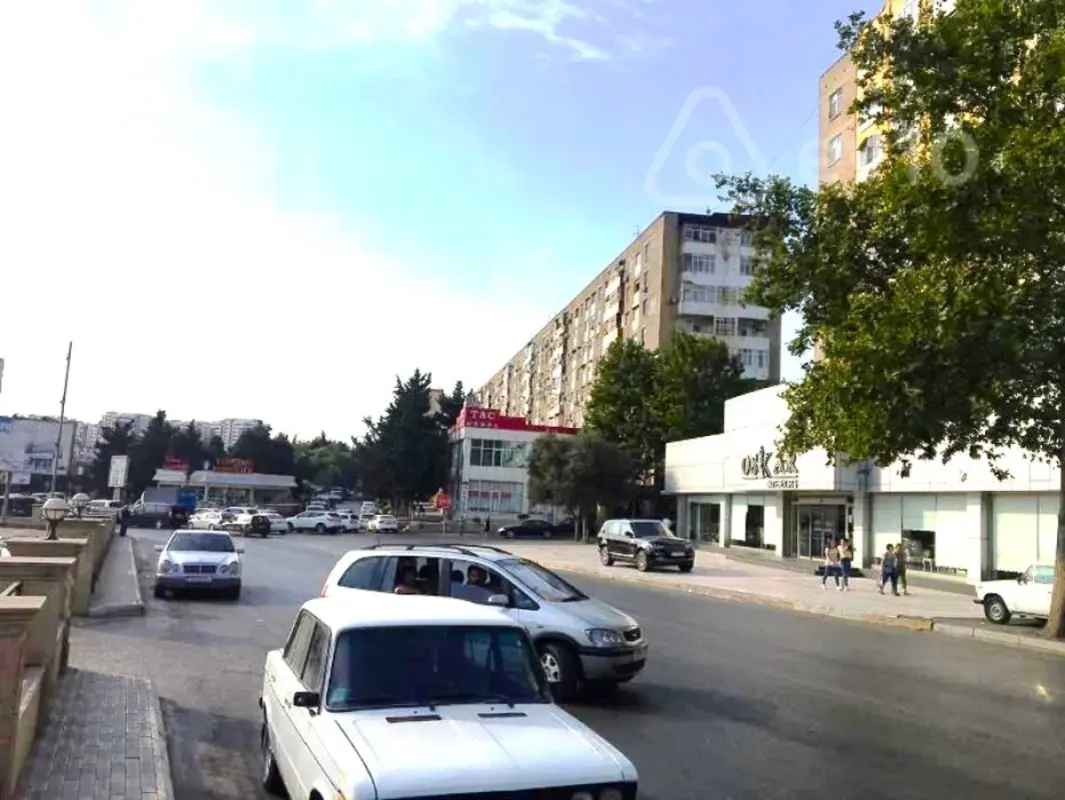 Satılır 2 otaqlı köhnə tikili 60 m²