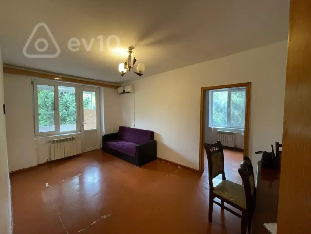 Kirayə verilir 2 otaqlı köhnə tikili 45 m²