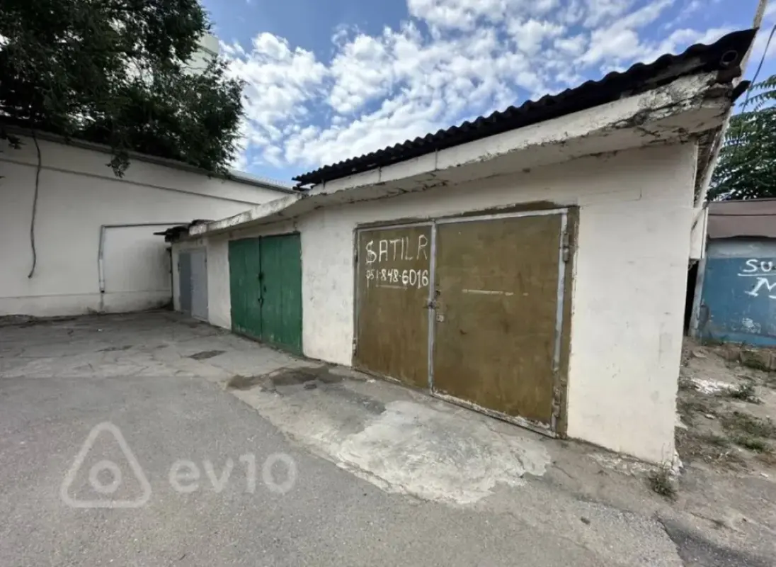 Satılır qaraj 28 m²