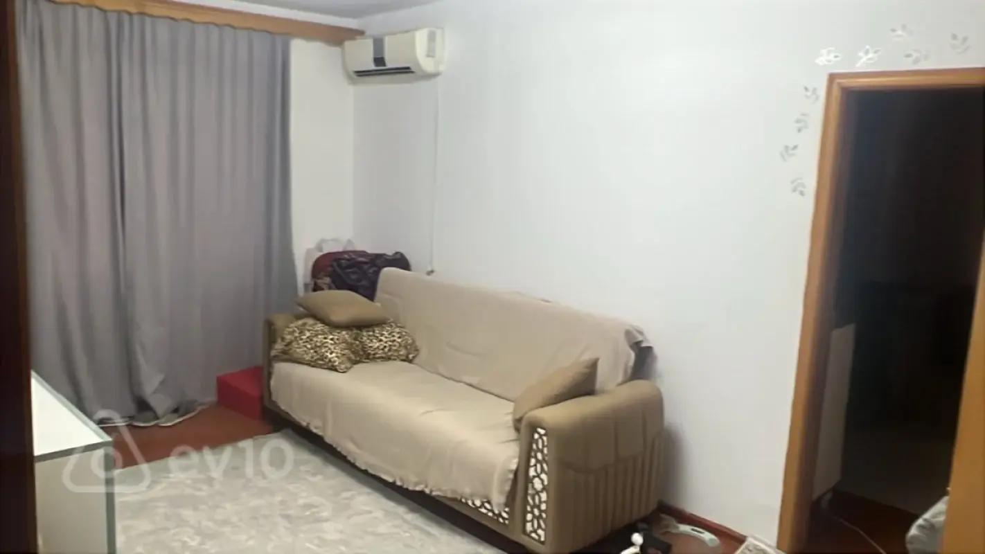 Kirayə verilir 2 otaqlı köhnə tikili 45 m²