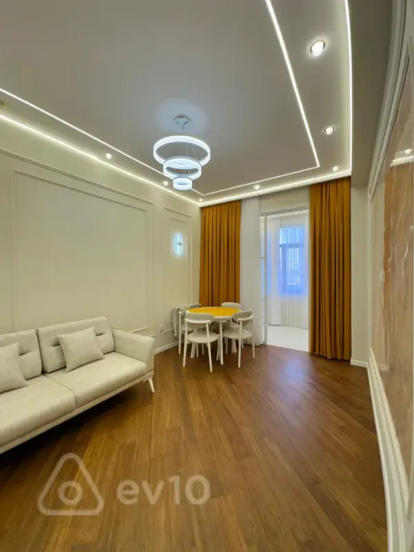 Satılır 2 otaqlı yeni tikili 60 m²