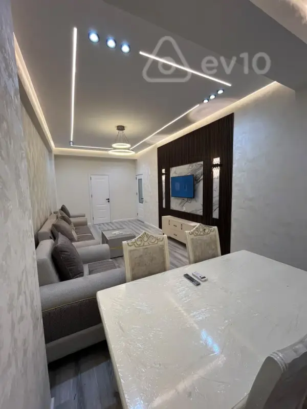 Kirayə verilir 2 otaqlı yeni tikili 80 m²