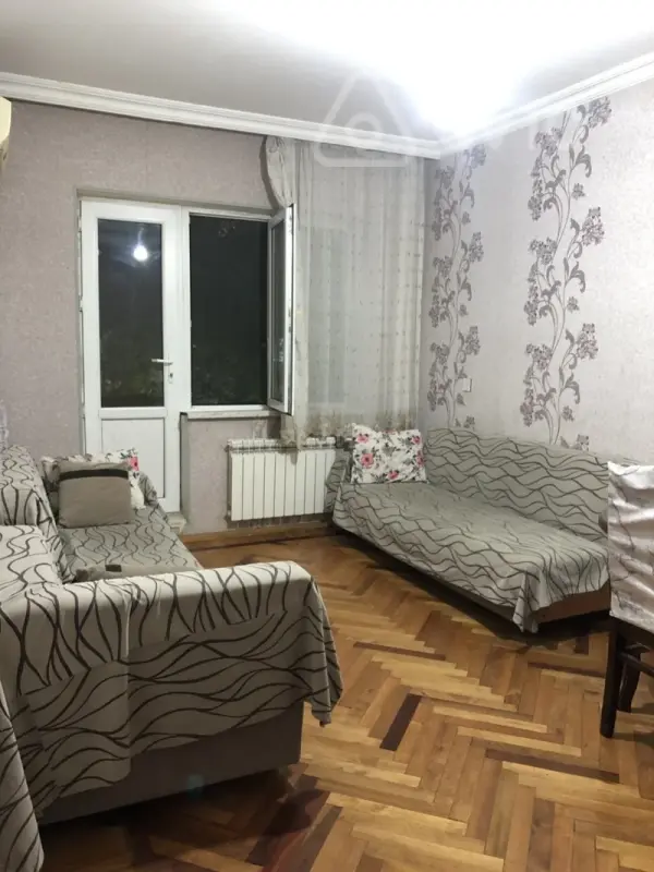 Kirayə verilir 3 otaqlı köhnə tikili 70 m²