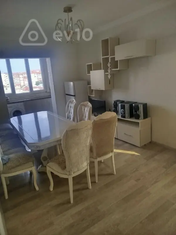 Kirayə verilir 2 otaqlı yeni tikili 50 m²