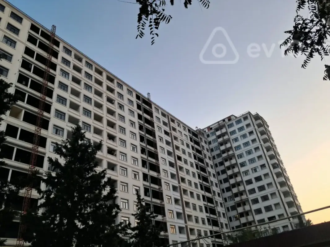 Satılır 3 otaqlı yeni tikili 94 m²
