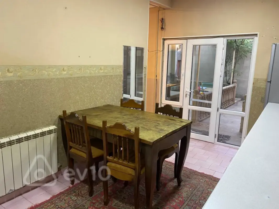 Kirayə verilir 1 otaqlı həyət evi 30 m²