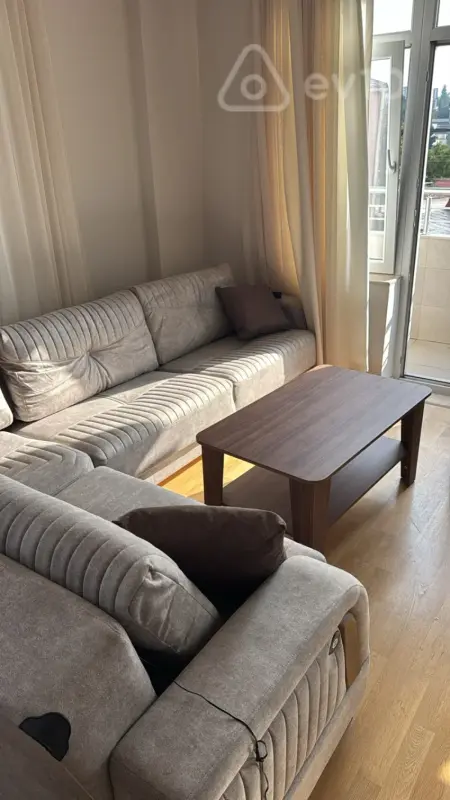 Kirayə verilir 2 otaqlı yeni tikili 80 m²