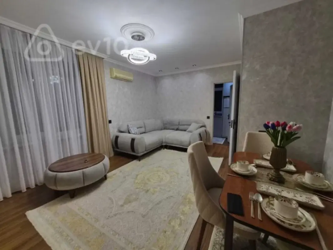 Kirayə verilir 2 otaqlı yeni tikili 50 m²