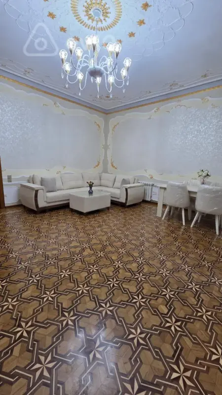 Kirayə verilir 3 otaqlı köhnə tikili 100 m²