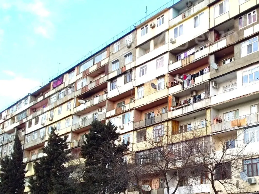 Satılır 3 otaqlı köhnə tikili 80 m²