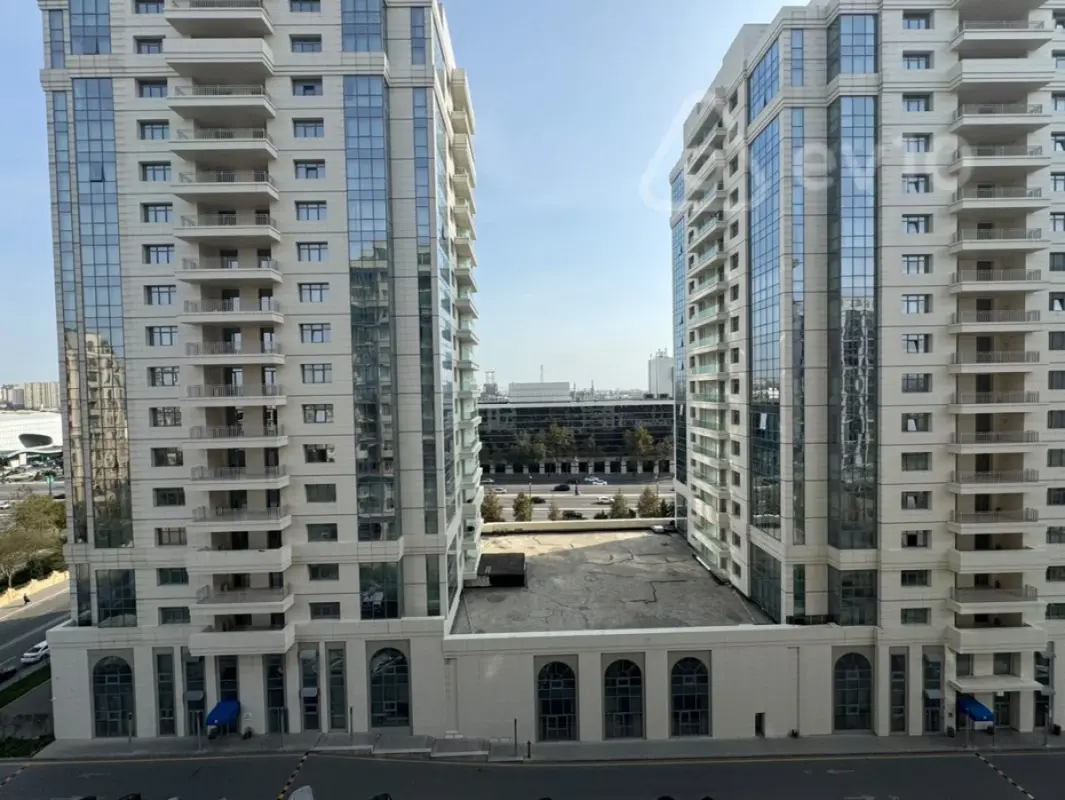 Satılır 5 otaqlı yeni tikili 312 m²