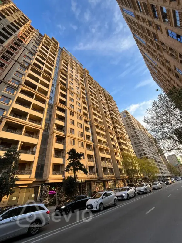 Satılır 2 otaqlı yeni tikili 84 m²