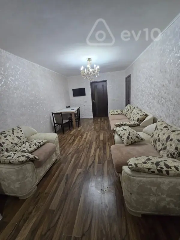 Kirayə verilir 4 otaqlı köhnə tikili 75 m²