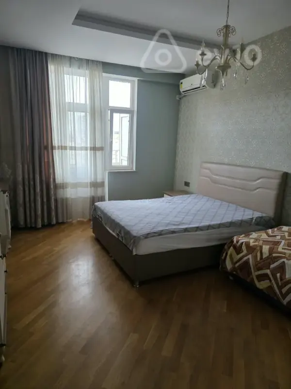 Kirayə verilir 2 otaqlı yeni tikili 95 m²