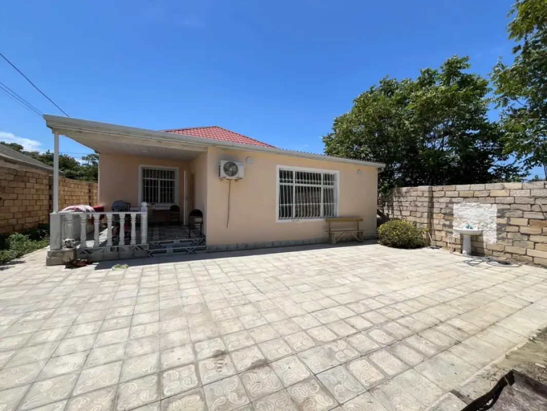 Satılır 4 otaqlı həyət evi 160 m²