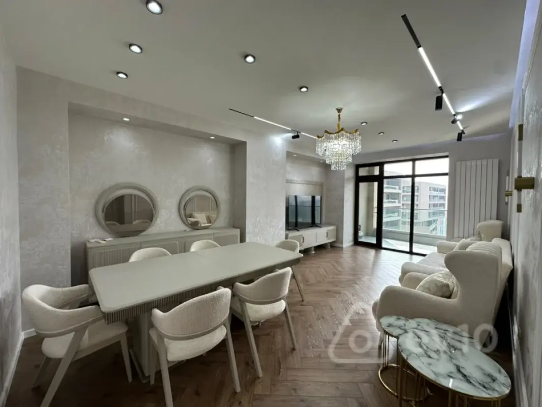 Kirayə verilir 3 otaqlı yeni tikili 148 m²