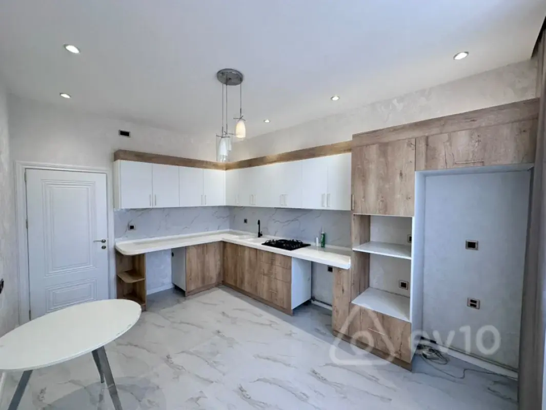 Satılır 2 otaqlı yeni tikili 85 m²