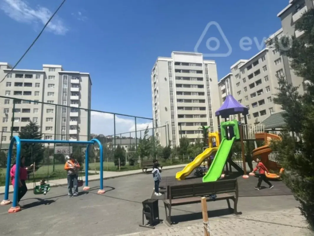 Satılır 2 otaqlı yeni tikili 65 m²