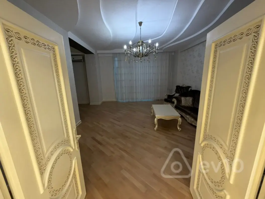 Satılır 5 otaqlı yeni tikili 187 m²