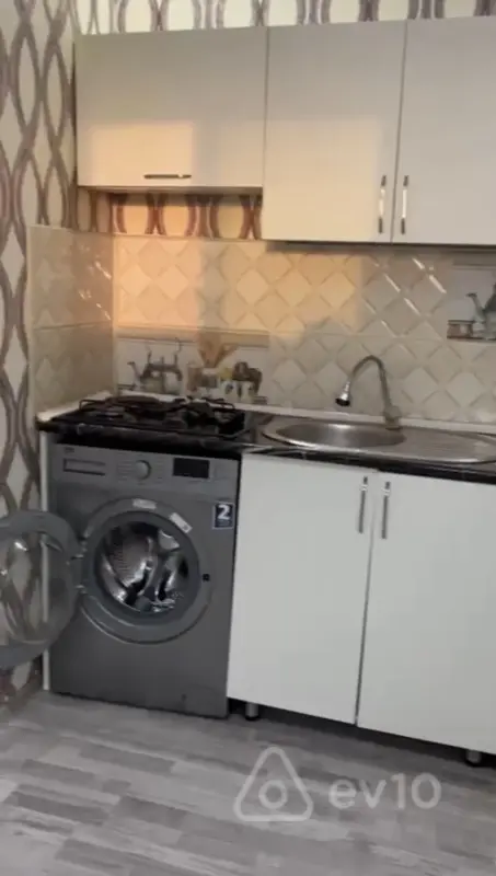 Kirayə verilir 2 otaqlı həyət evi 40 m²
