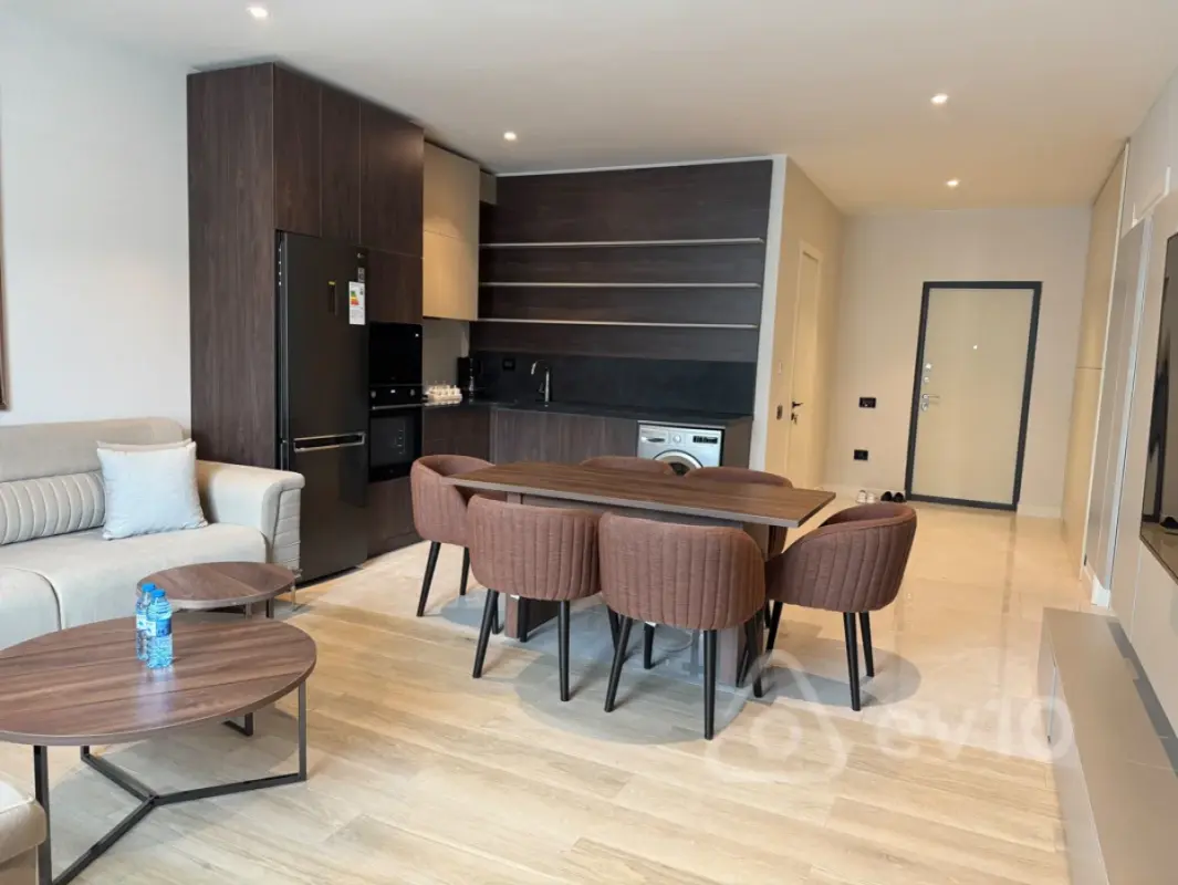 Kirayə verilir 2 otaqlı yeni tikili 95 m²