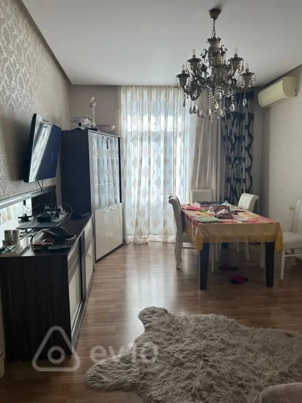 Kirayə verilir 3 otaqlı köhnə tikili 80 m²