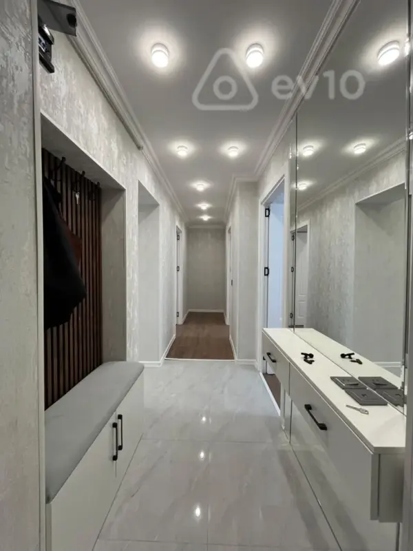 Satılır 3 otaqlı köhnə tikili 70 m²
