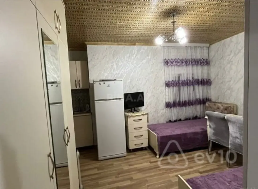 Kirayə verilir 1 otaqlı həyət evi 20 m²
