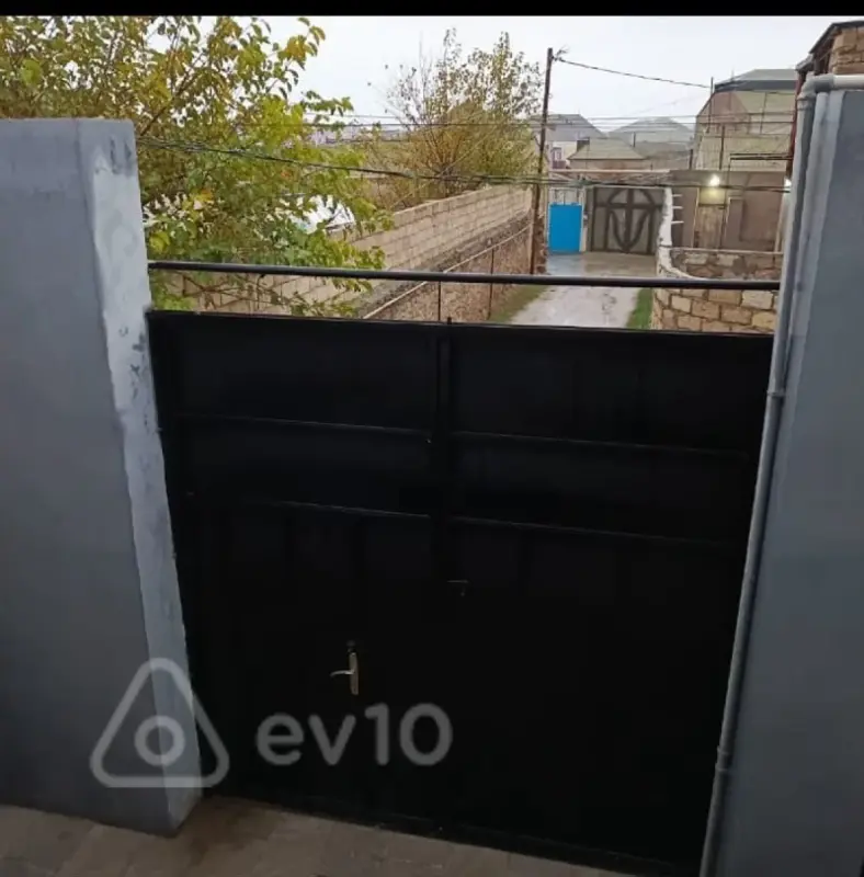 Kirayə verilir 2 otaqlı həyət evi 60 m²