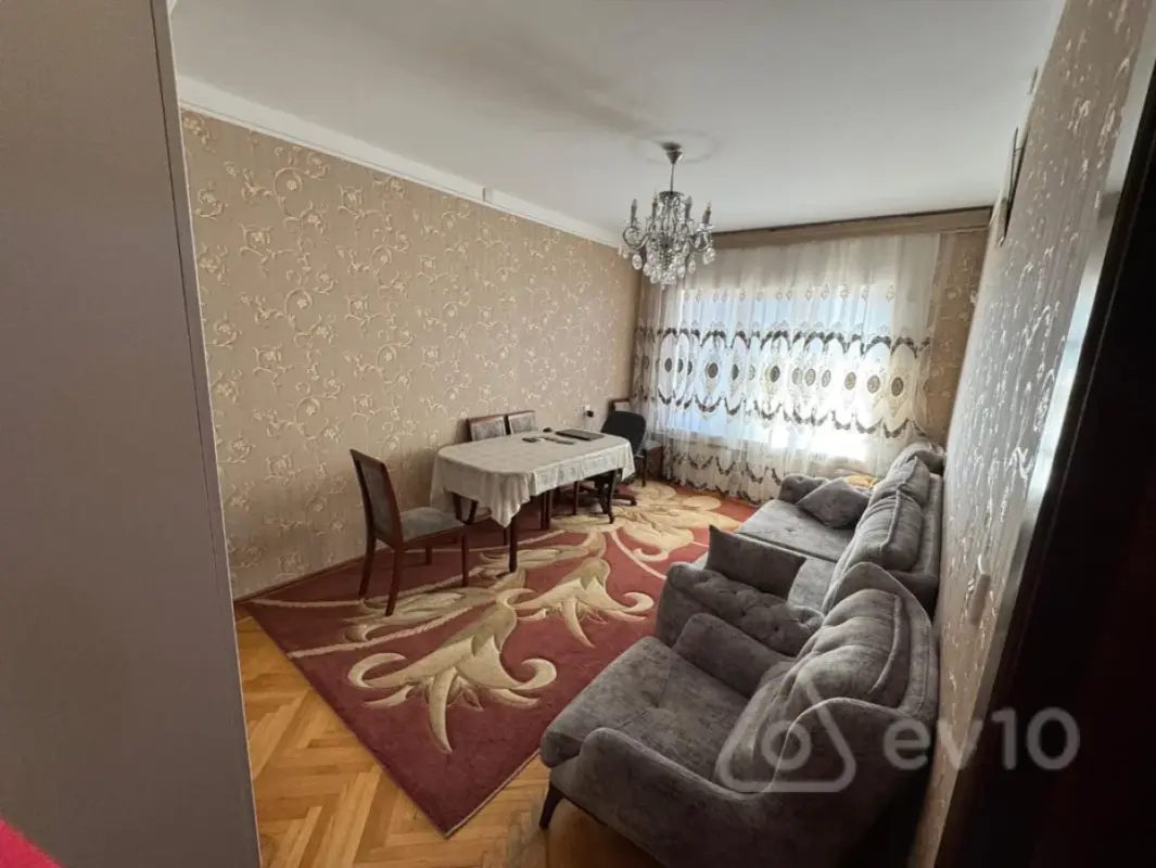 Satılır 3 otaqlı köhnə tikili 83 m²