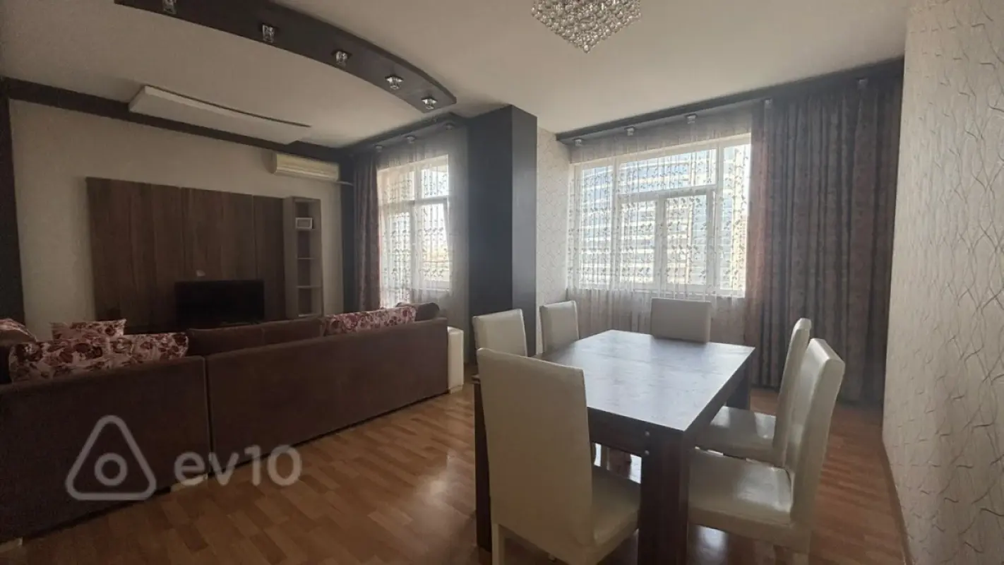 Kirayə verilir 3 otaqlı yeni tikili 100 m²