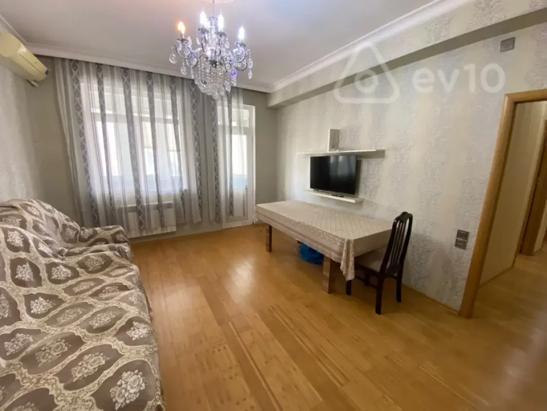 Kirayə verilir 2 otaqlı yeni tikili 80 m²