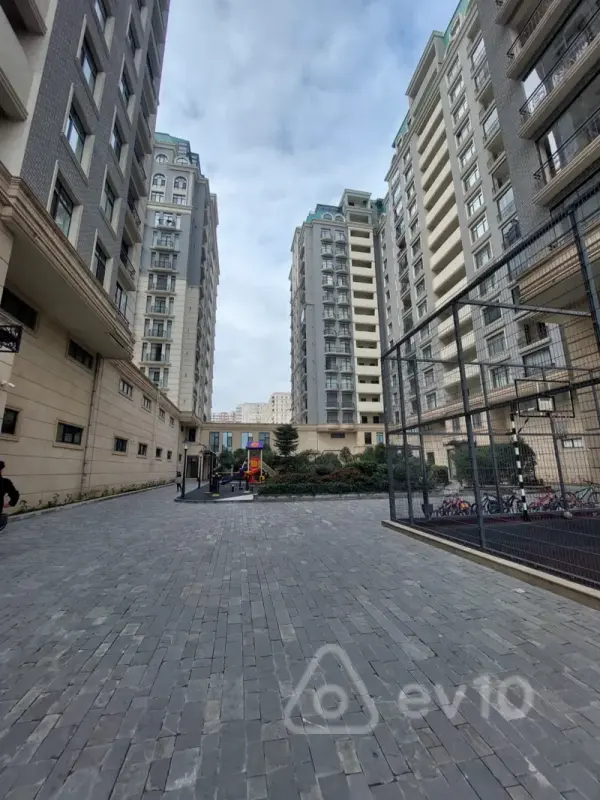 Satılır 2 otaqlı yeni tikili 76 m²
