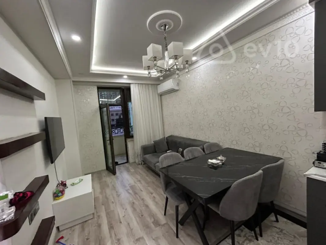 Satılır 2 otaqlı yeni tikili 50 m²