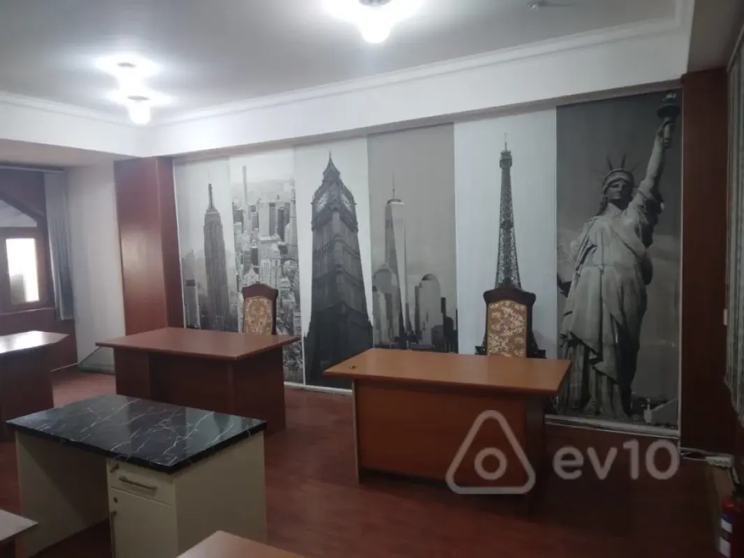 Kirayə verilir 1 otaqlı ofis 45 m²
