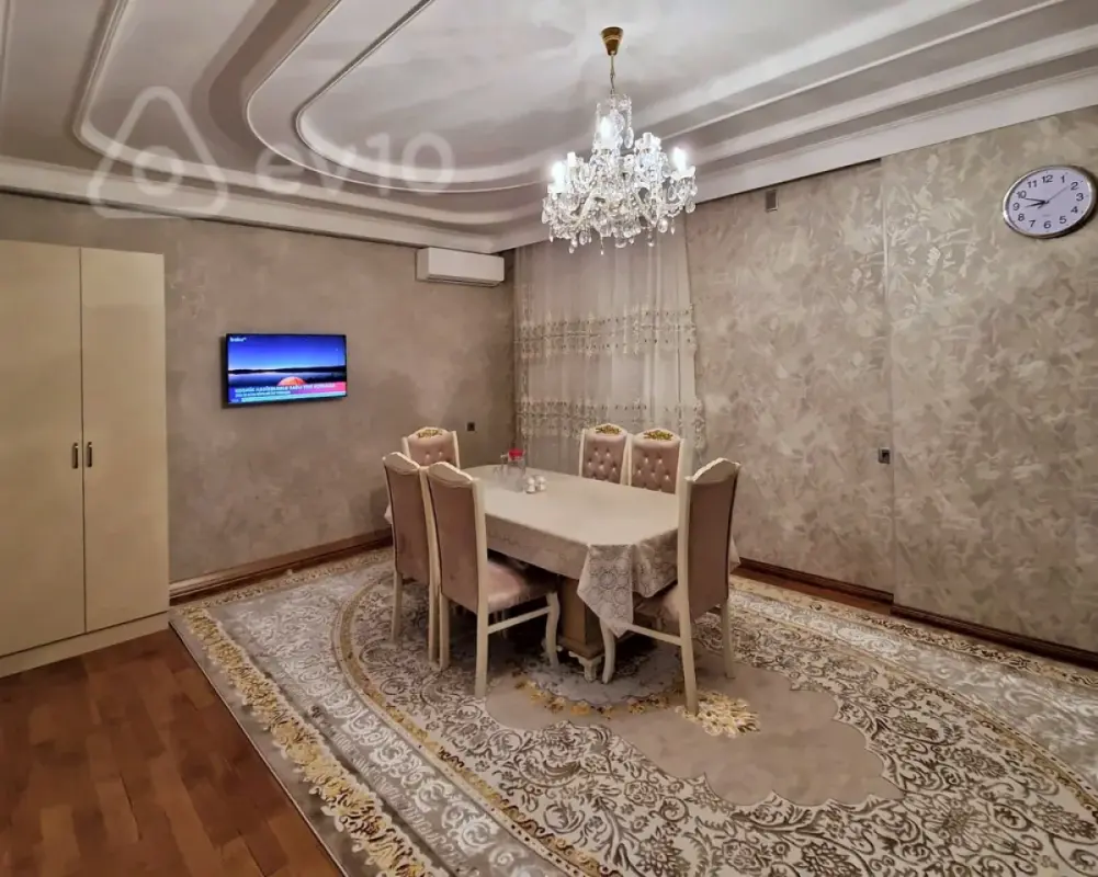 Kirayə verilir 2 otaqlı köhnə tikili 80 m²