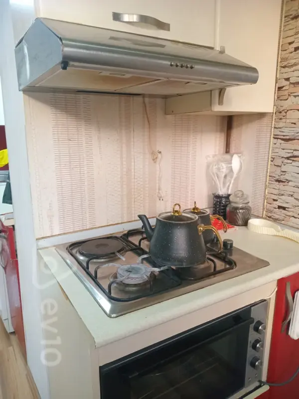 Kirayə verilir 1 otaqlı köhnə tikili 40 m²